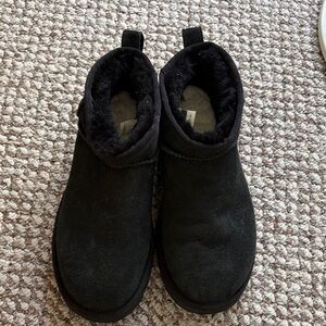 UGG Black Kids Boots